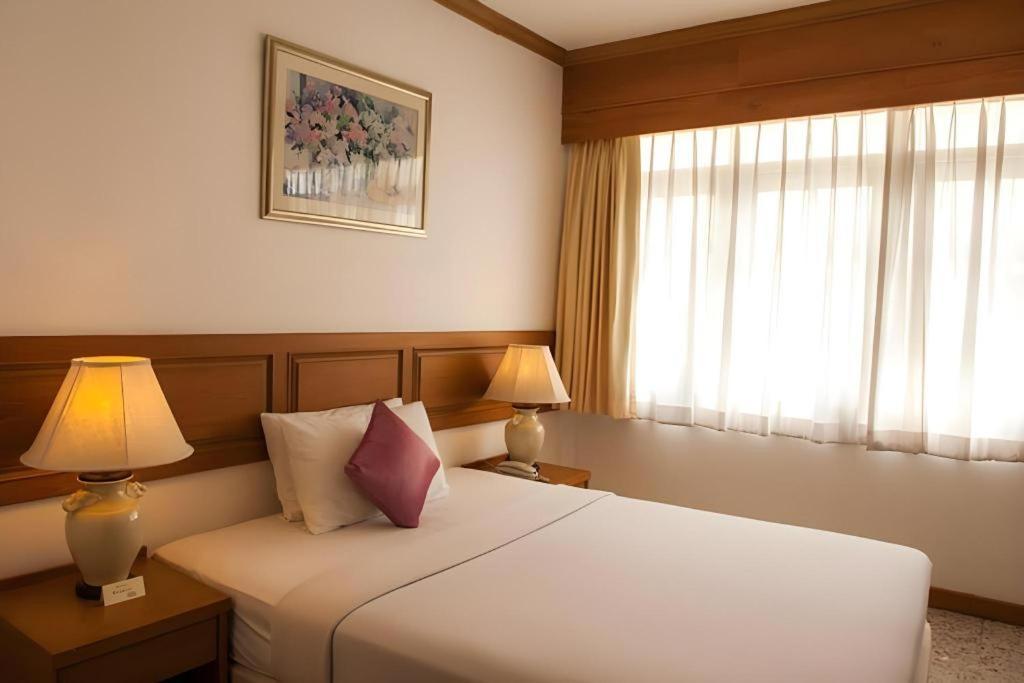 Lido Beach Hotel Паттайя Экстерьер фото